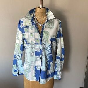 Chico’s Crisp 100% Cotton No Iron Shirt Blue Floral Chico’s Size 2